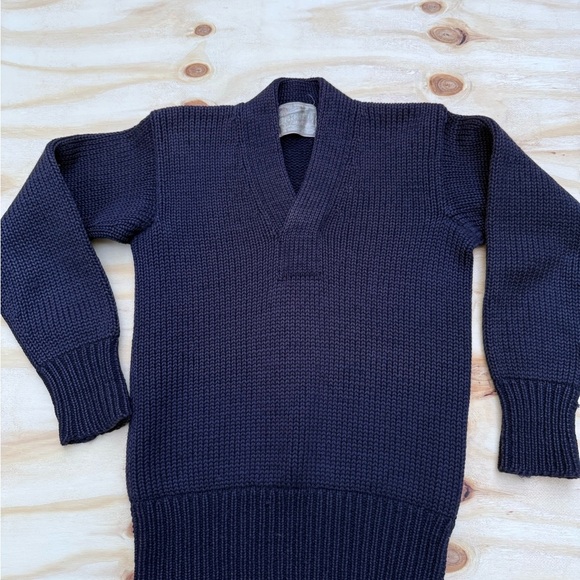 Vintage RochellI Men’s Sweater 100% Wool Hand Finished Navy Blue Unisex S-M - Picture 1 of 9